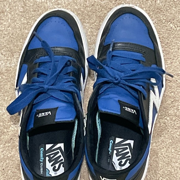 Mens Vans - Picture 2 of 7